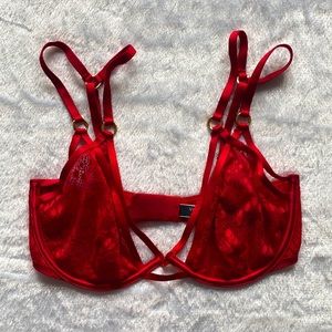 VS Strappy Unlined Bra